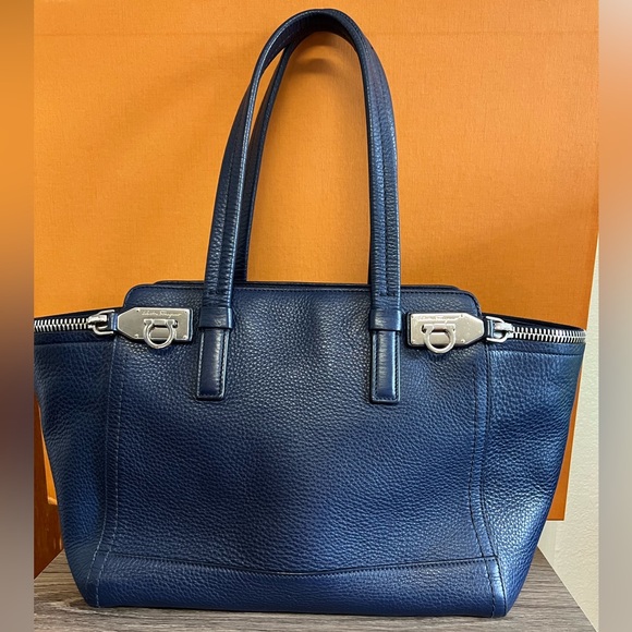 Salvatore Ferragamo Handbags - SOLD‼️Ferragamo tote bag with Gancini Buckles